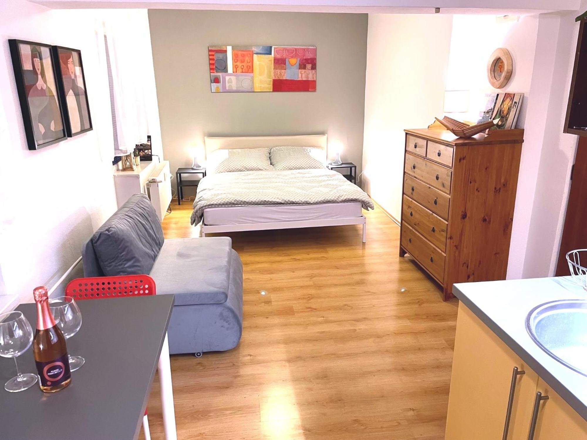 Apartamento Charming Studio In The Old Town Bratislava Exterior foto