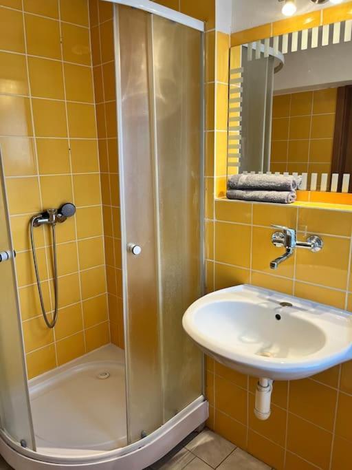 Apartamento Charming Studio In The Old Town Bratislava Exterior foto