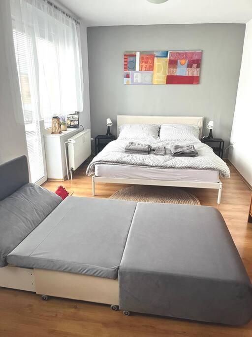 Apartamento Charming Studio In The Old Town Bratislava Exterior foto